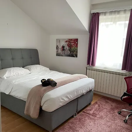 Sarah Holiday home *